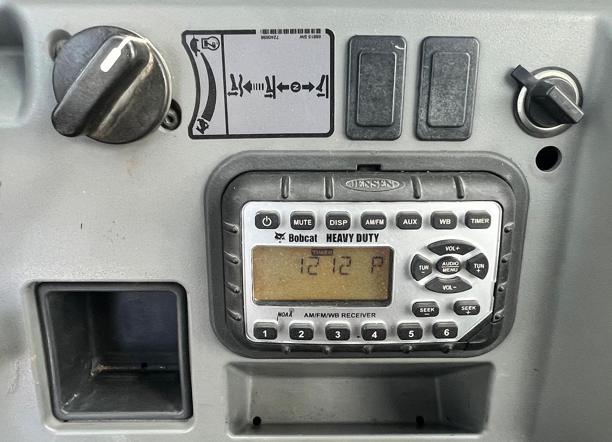 Used 2015 BOBCAT e42