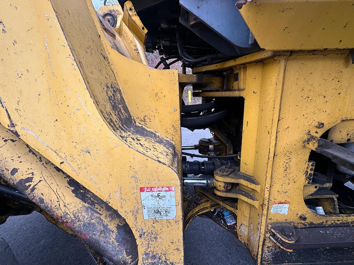 Used 2004 KOMATSU WA500-3