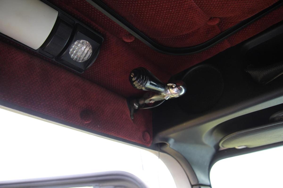 Used 1995 FREIGHTLINER 120