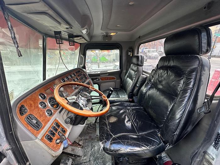 Used 2008 PETERBILT 389