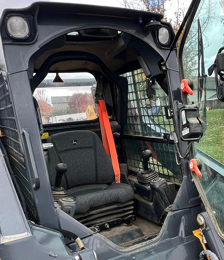 Used 2022 DEERE 317G