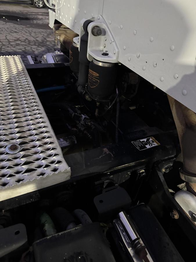 Used 2013 PETERBILT 388