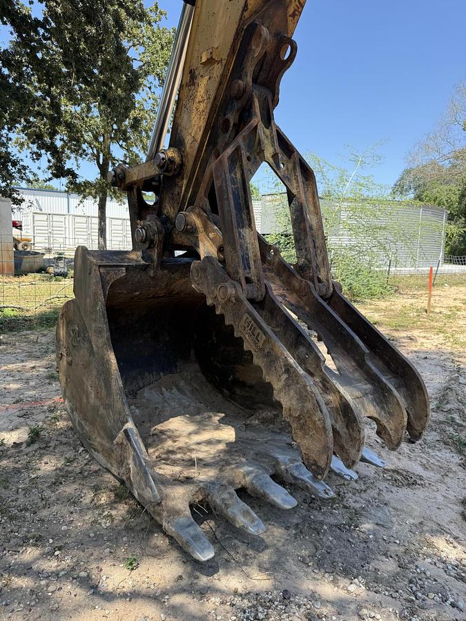 Used 2014 CATERPILLAR 320E LRR