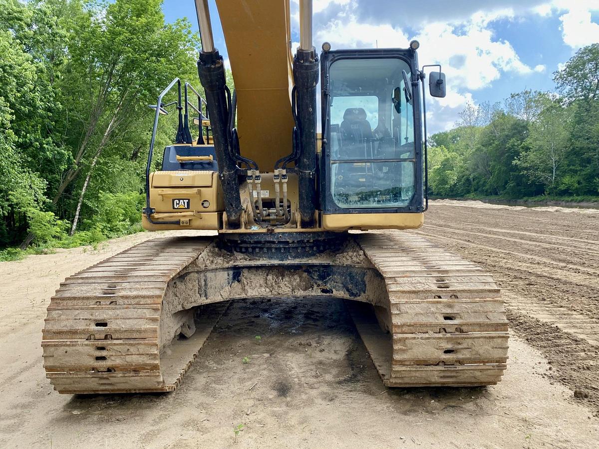 Used 2019 CATERPILLAR 336