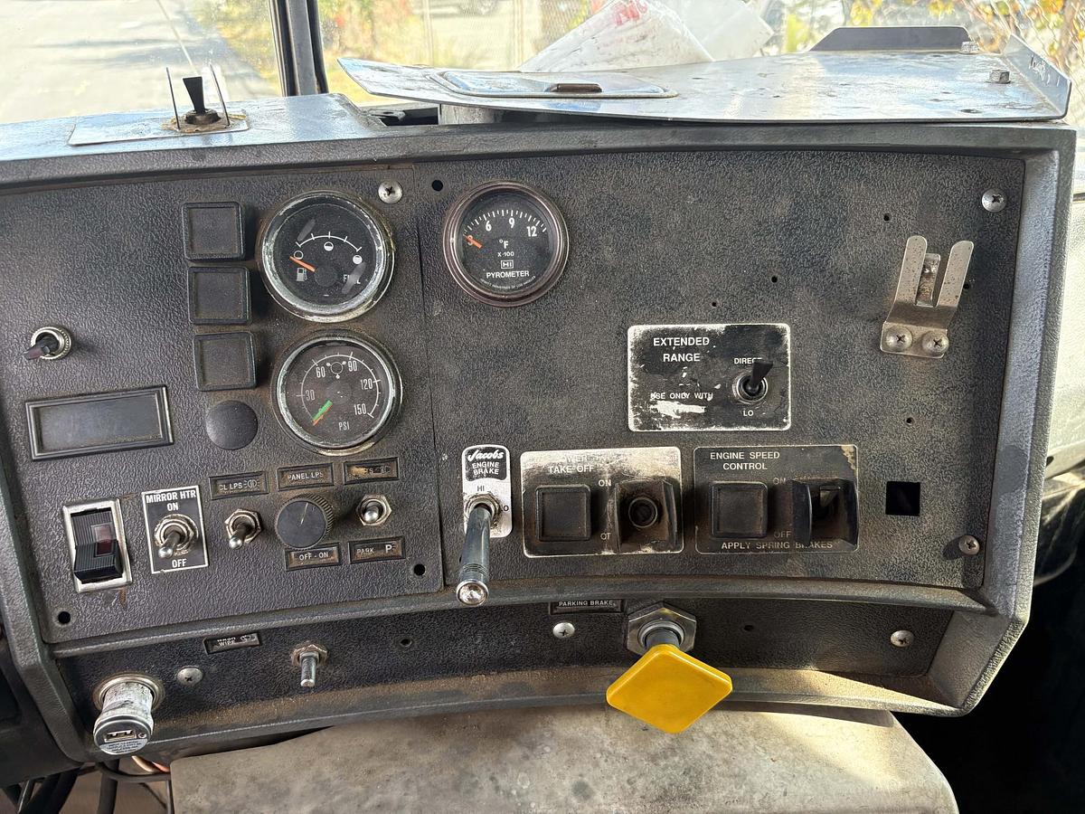 Used 1997 MACK RD688SX