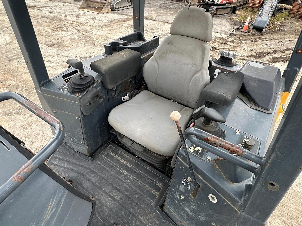 Used 2007 DEERE 650J LT