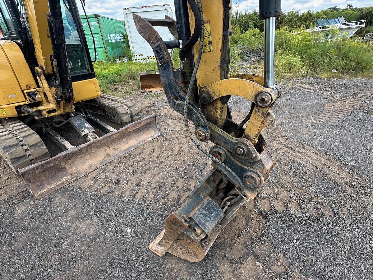 Used 2017 CATERPILLAR 305.5E2 CR