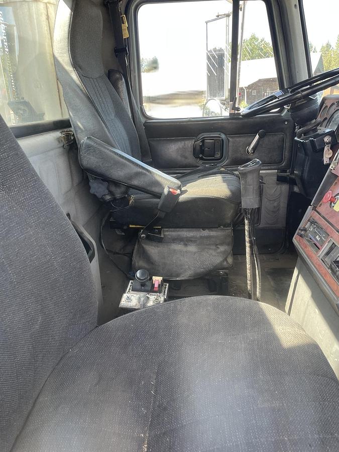 Used 1999 MACK CH-613