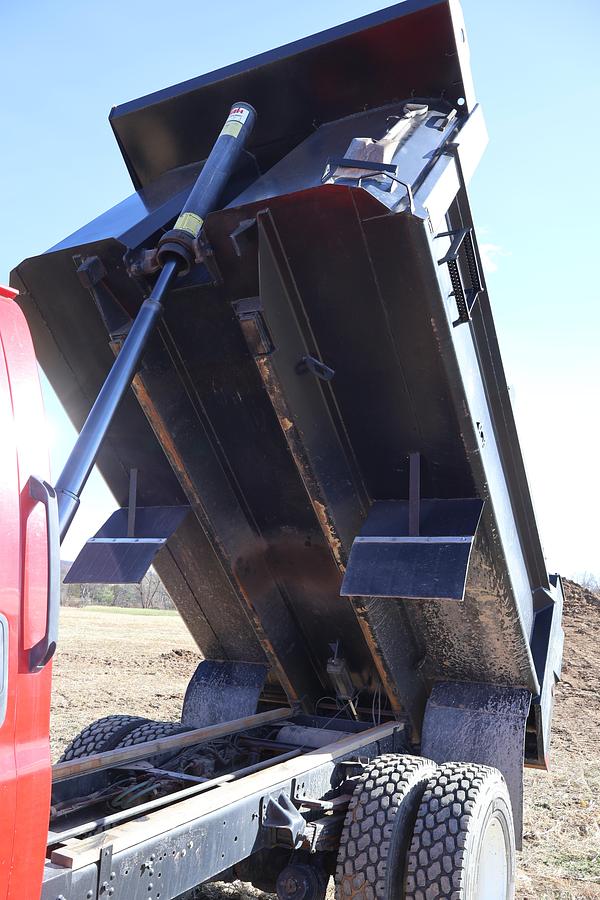 Used 2005 CHEVROLET C8500