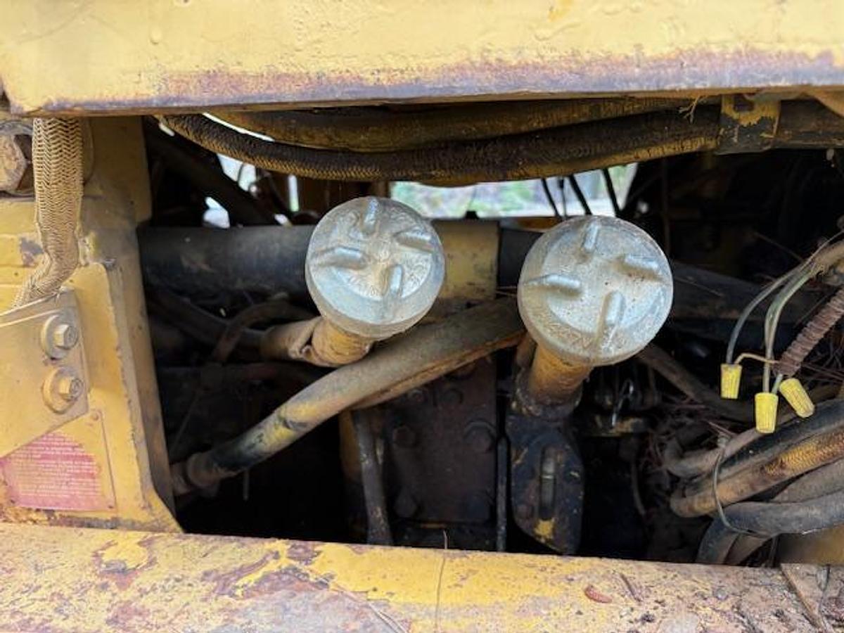 Used 1983 CATERPILLAR 963
