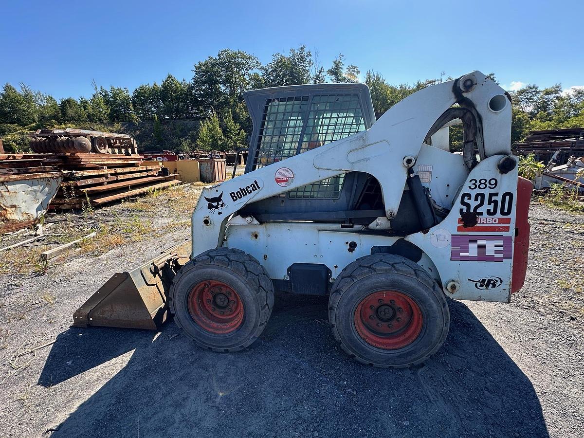 Used 2002 BOBCAT S250