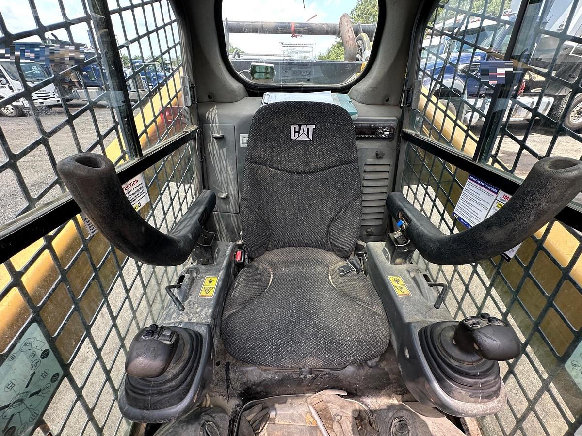Used 2018 CATERPILLAR 272D2 XHP