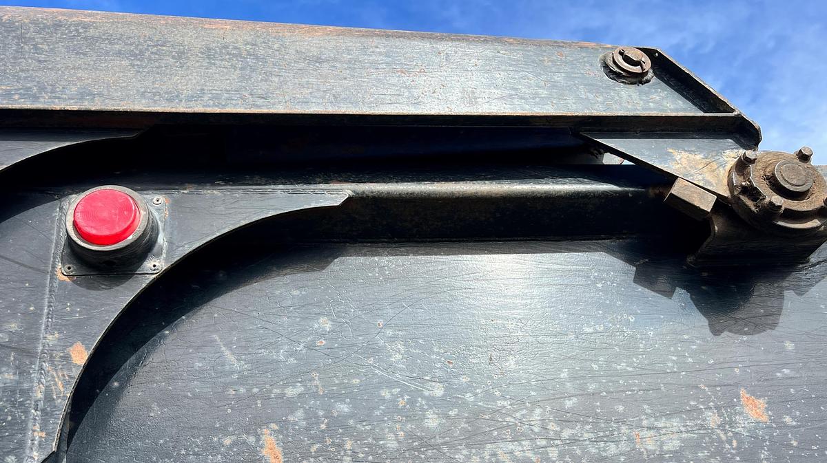 Used 2000 PETERBILT 357