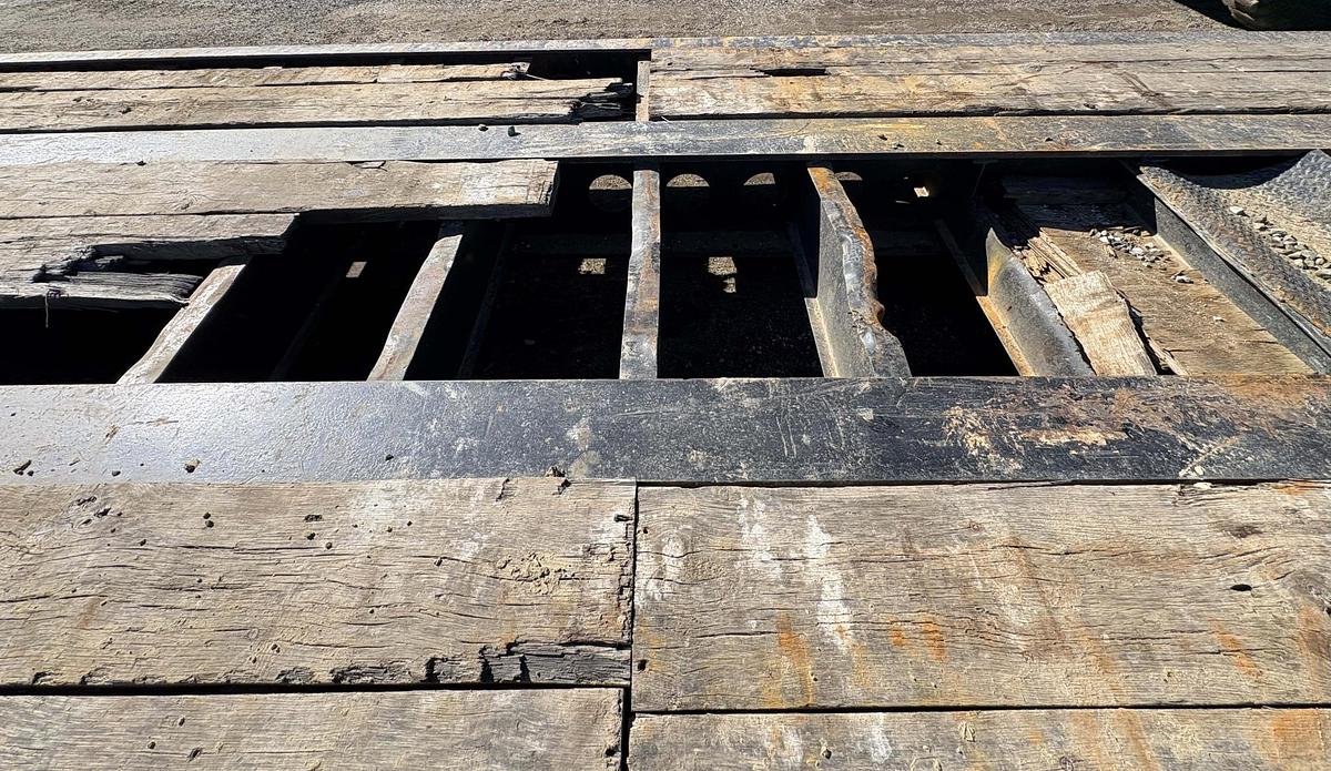 Used ETNYRE 55' X 102