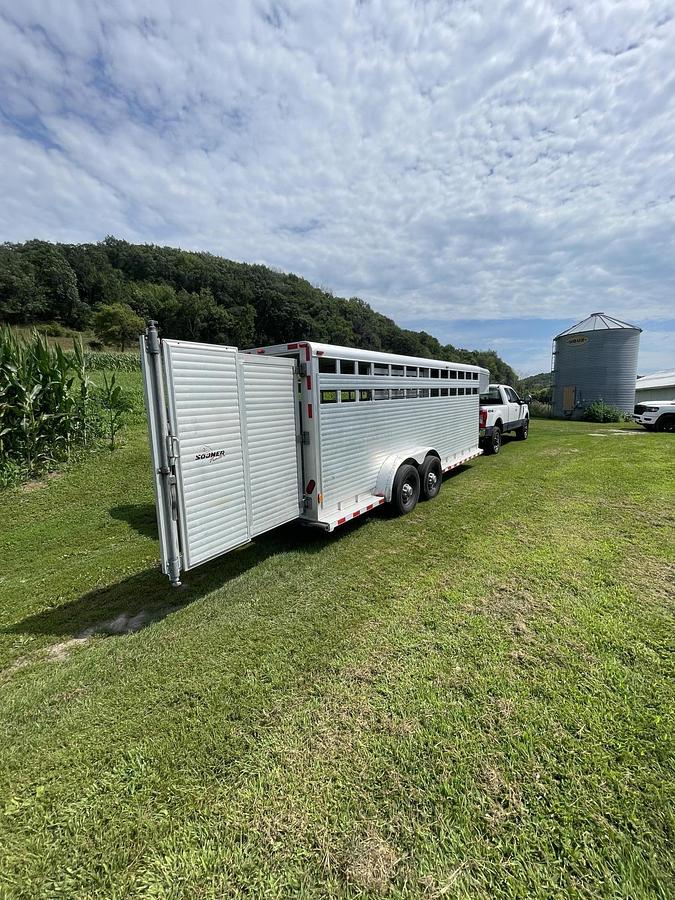 Used 2000 SOONER 27 foot 20x6.95 Ranch GN