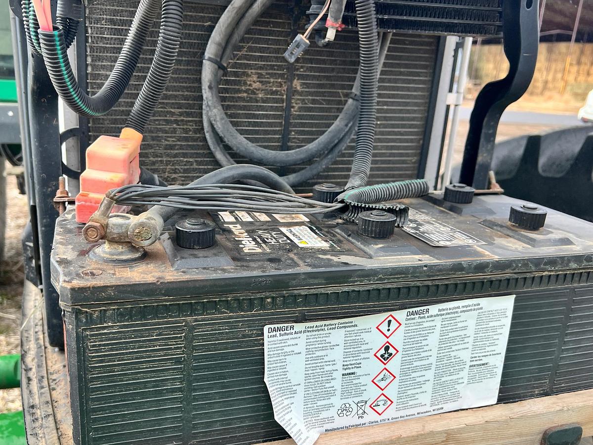 Used 2006 JOHN DEERE 7520