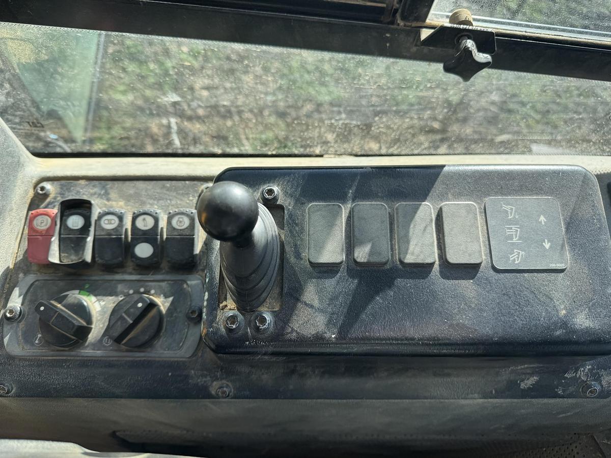 Used 2019 CATERPILLAR D6K2 XL