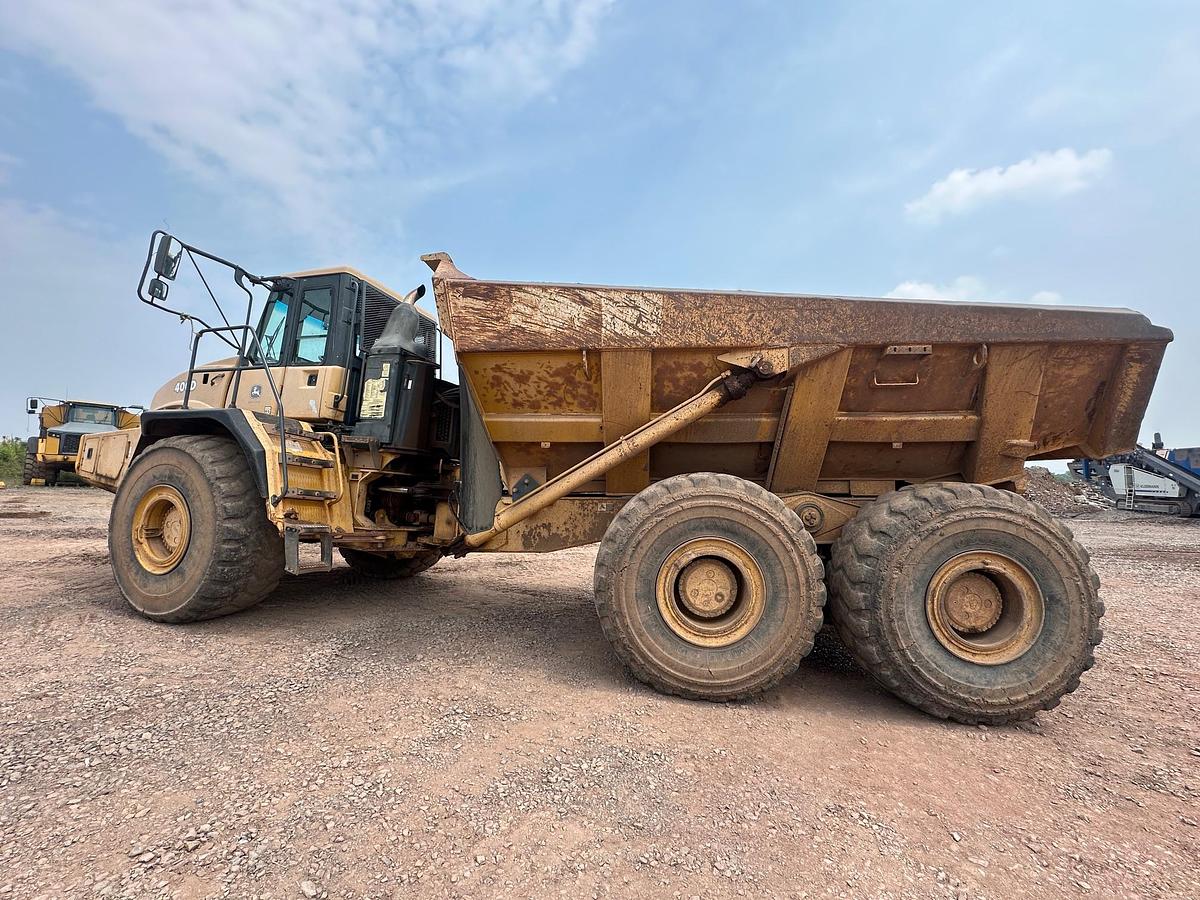Used 2003 DEERE 400D