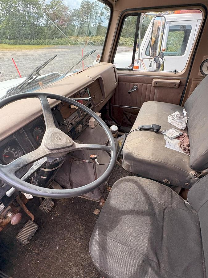 Used 1988 INTERNATIONAL 1954