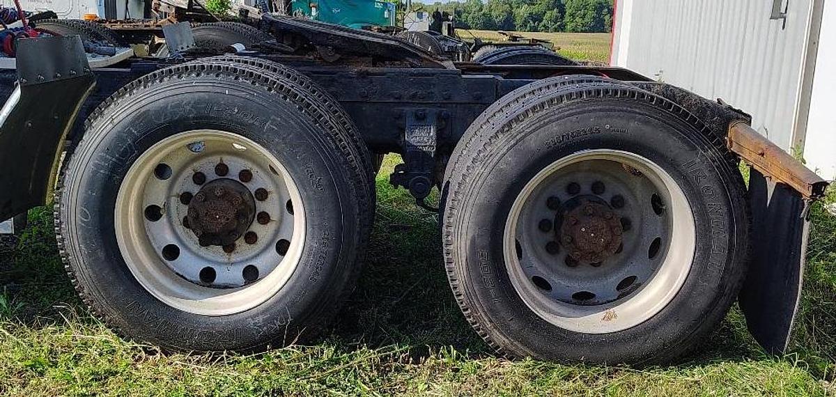 Used 1996 PETERBILT 379