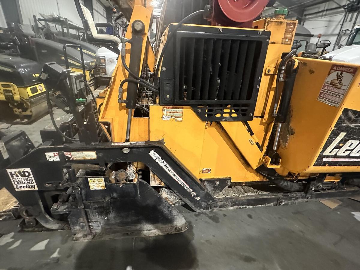 Used 2015 LEEBOY 8515C