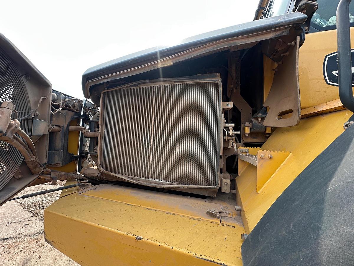 Used 2014 DEERE 460E Off Road Dump