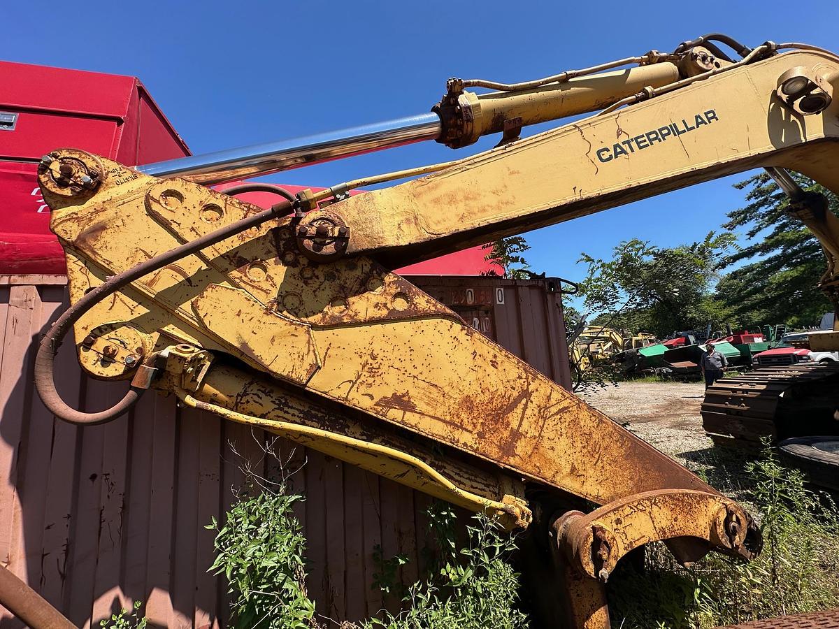 Used 1983 CATERPILLAR 245