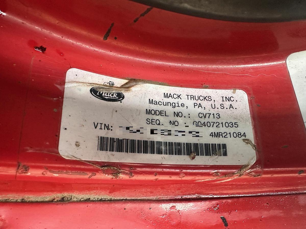 Used 2005 MACK Granite CV713