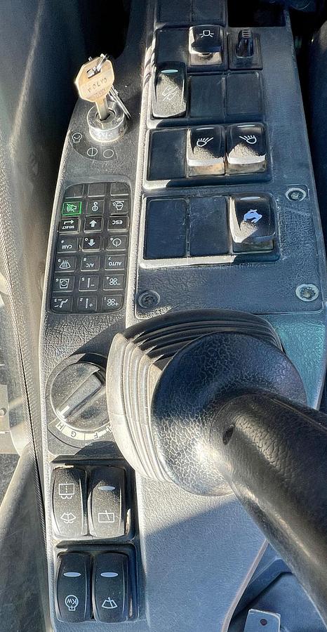 Used 2008 VOLVO EC210CL