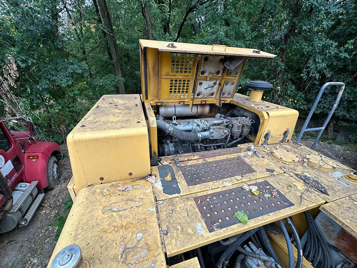 Used 2011 DEERE 450D LC