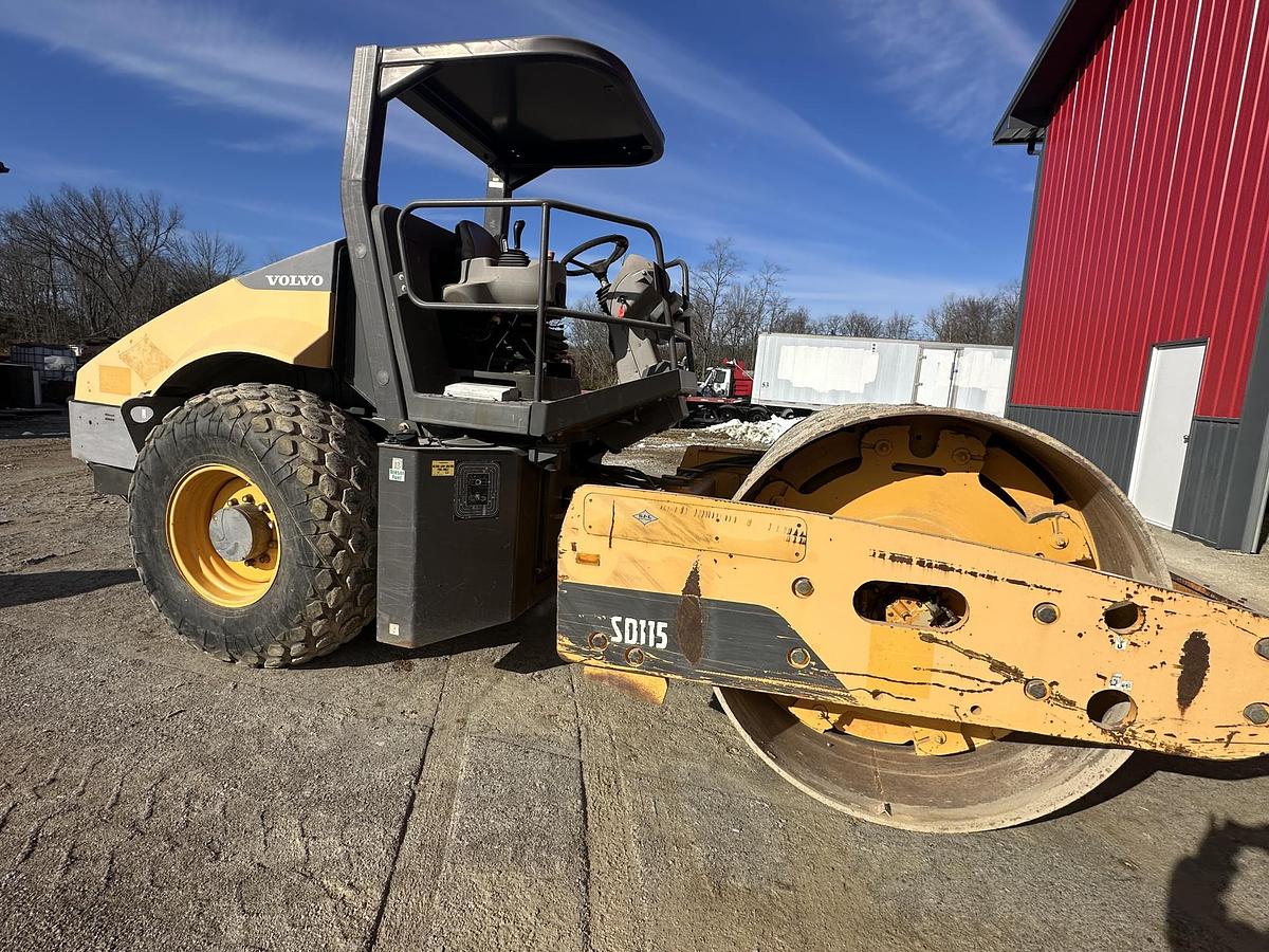 Used 2013 VOLVO SD115