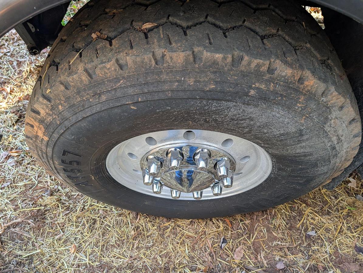 Used 1996 INTERNATIONAL 9400 Tri Axle