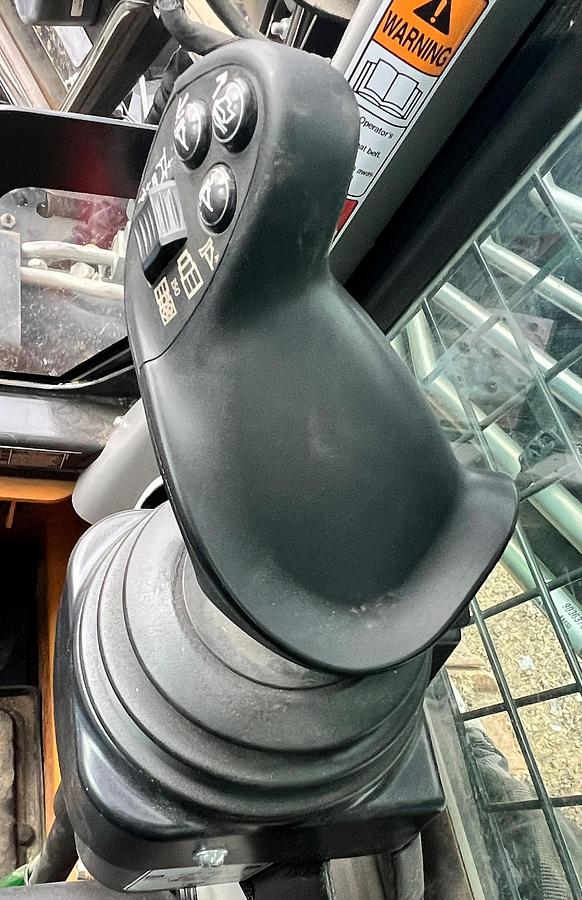 Used 2023 CASE dl550