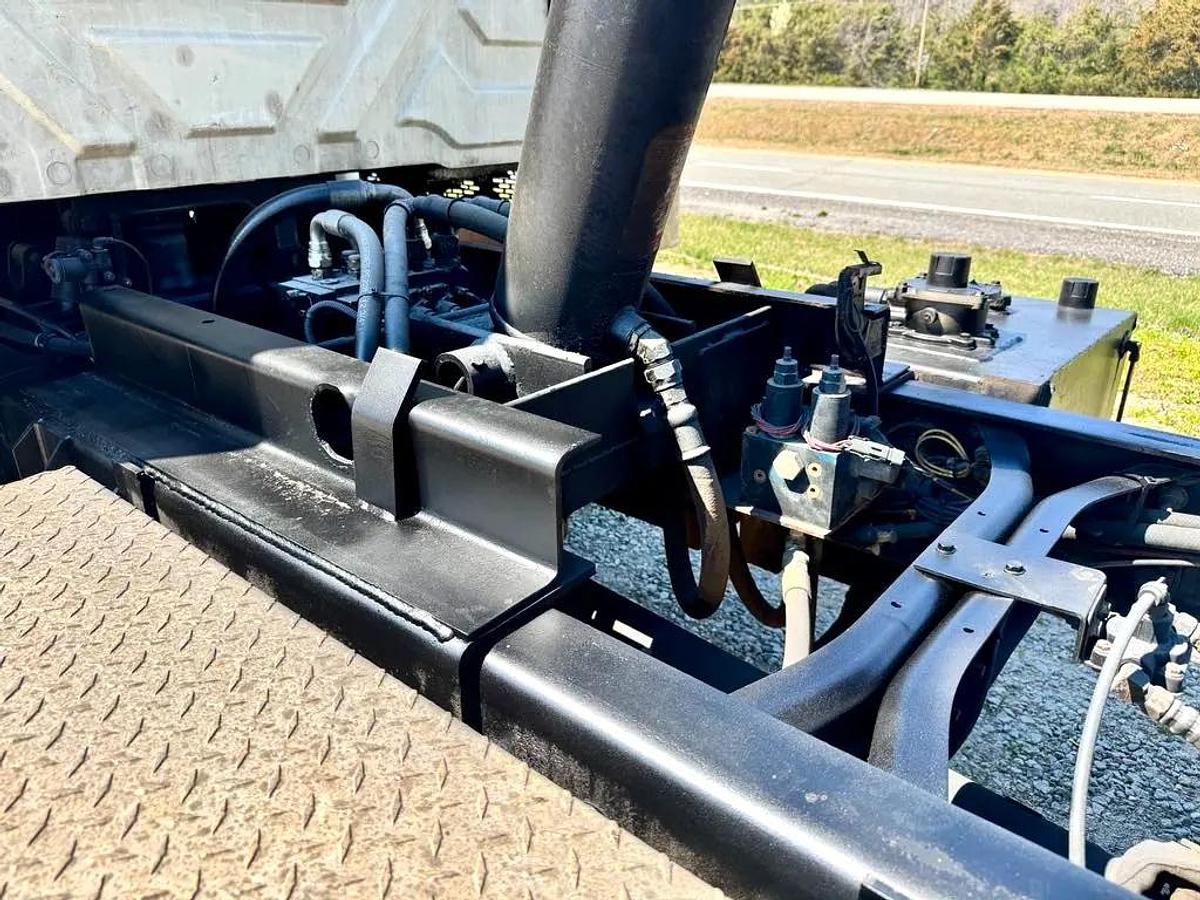 Used 2012 INTERNATIONAL 7600