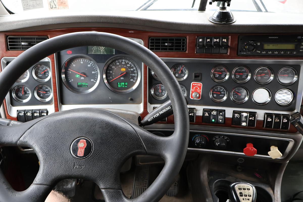Used 2008 KENWORTH W900
