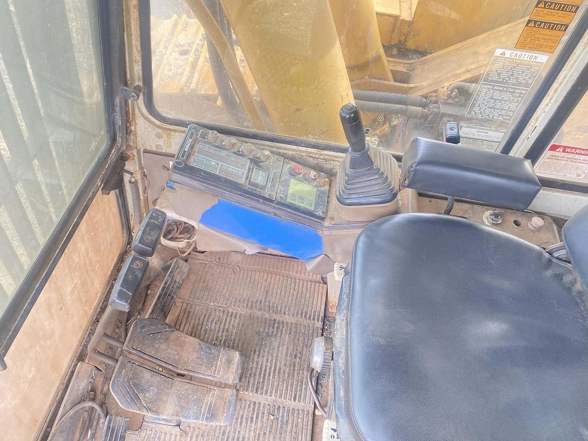 Used KOMATSU DRESSER PC650LC-5