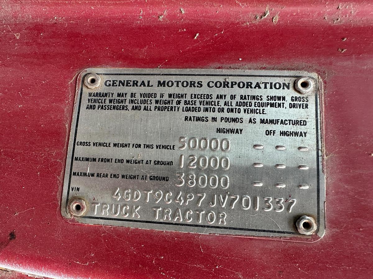 Used 1988 WHITE/GMC Brigadier Oil Distributor