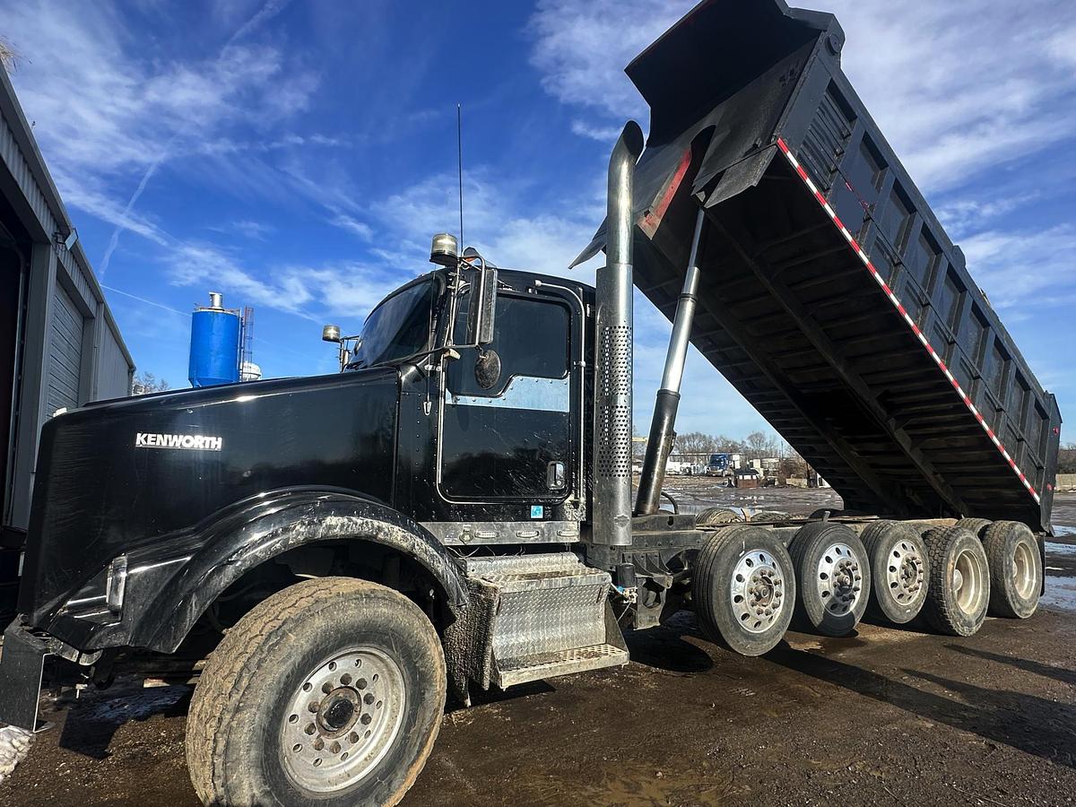 Used 2006 KENWORTH T800