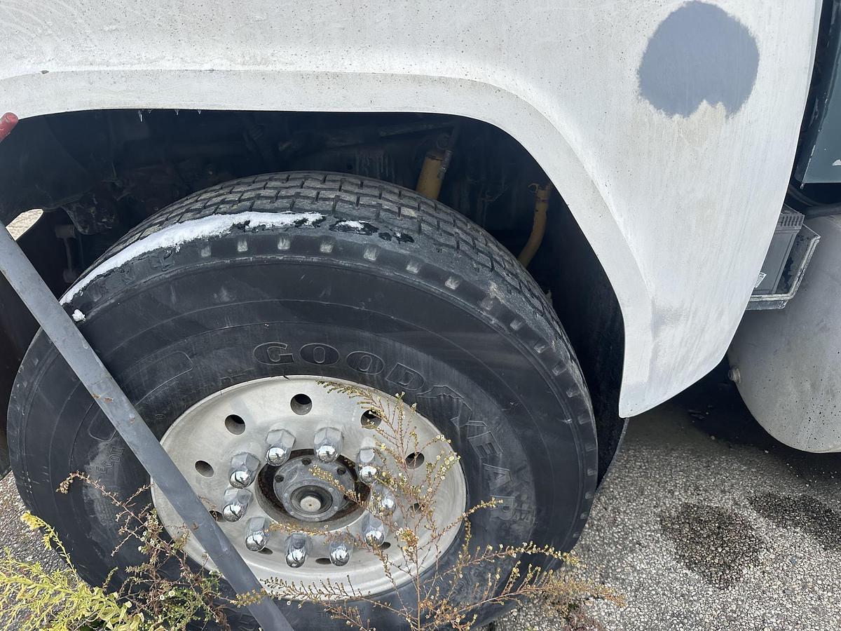 Used 1982 FORD L9000