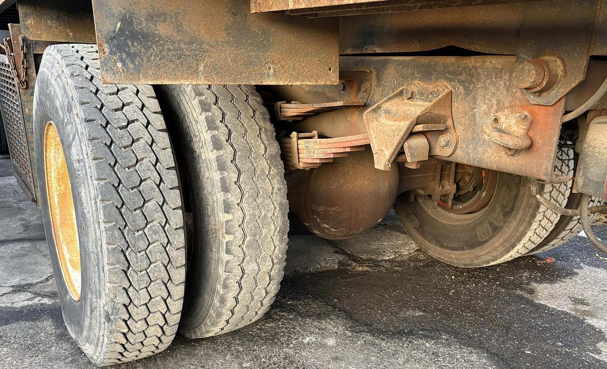 Used 1997 FORD CF8000