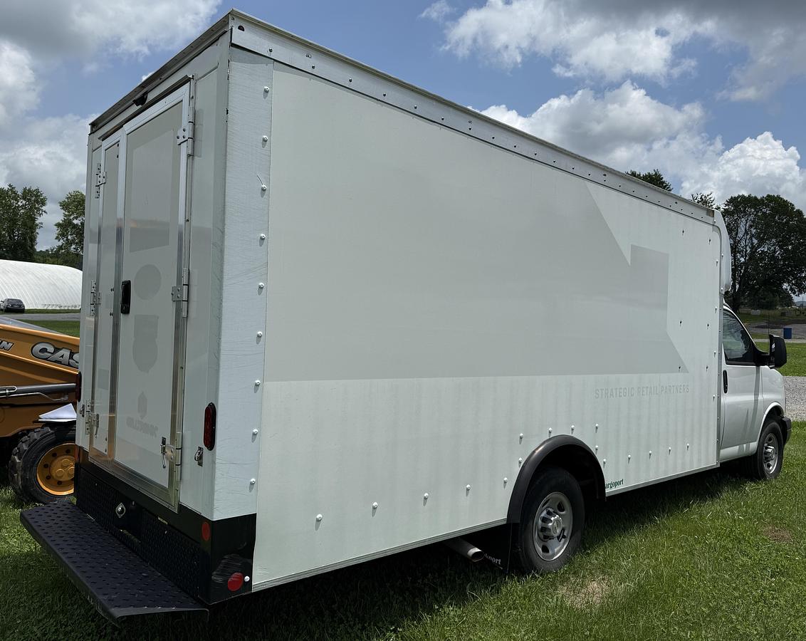 Used 2023 CHEVROLET Express 3500