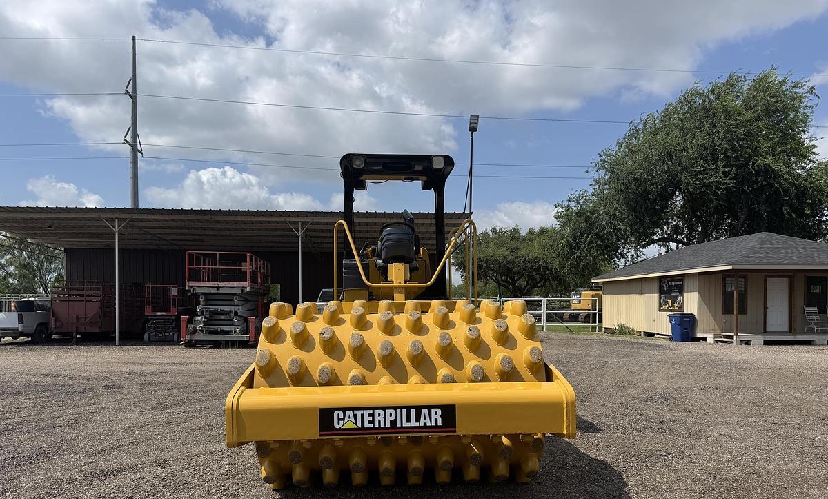 Used 2004 CATERPILLAR CP-563E