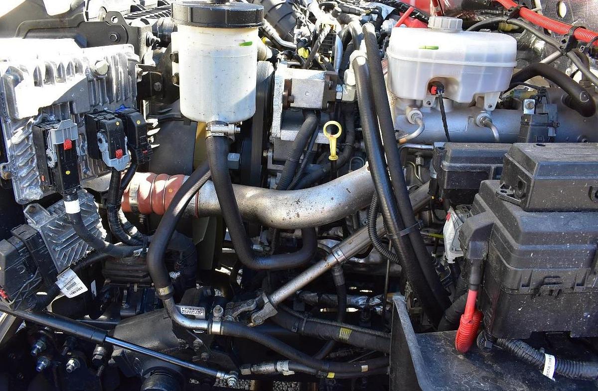 Used 2022 CHEVROLET 5500HD 4X4