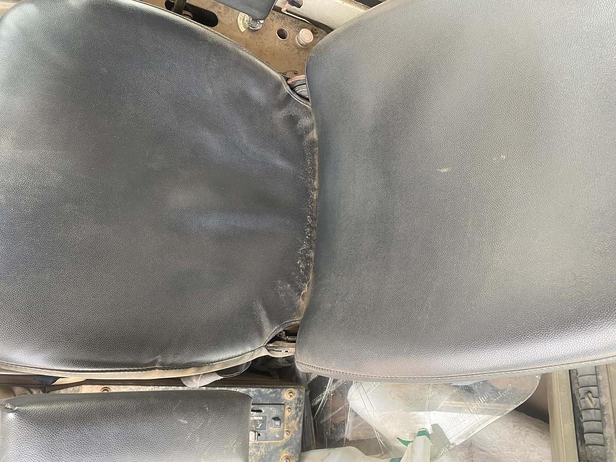 Used KOMATSU DRESSER PC650LC-5