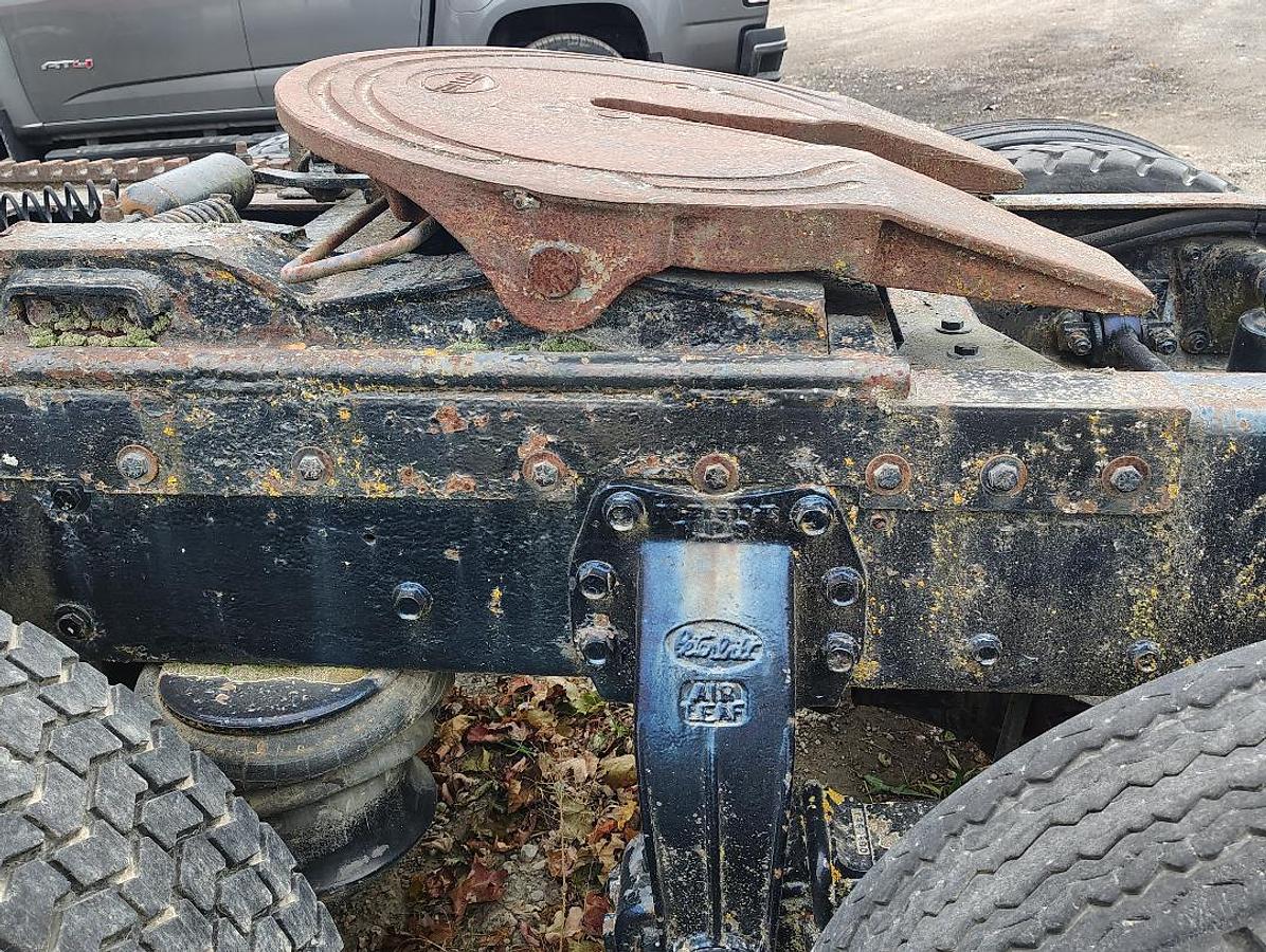 Used 1981 PETERBILT Cabover