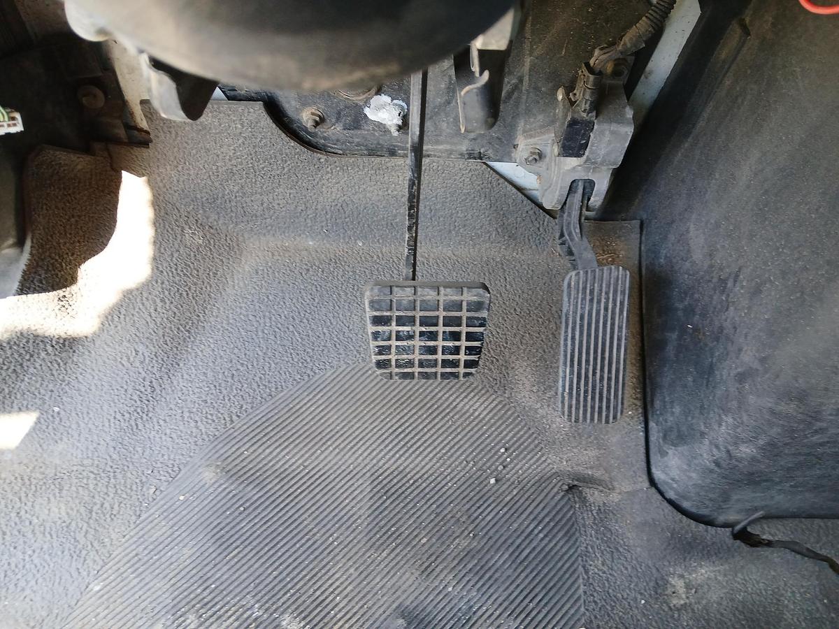 Used 2002 INTERNATIONAL 4300