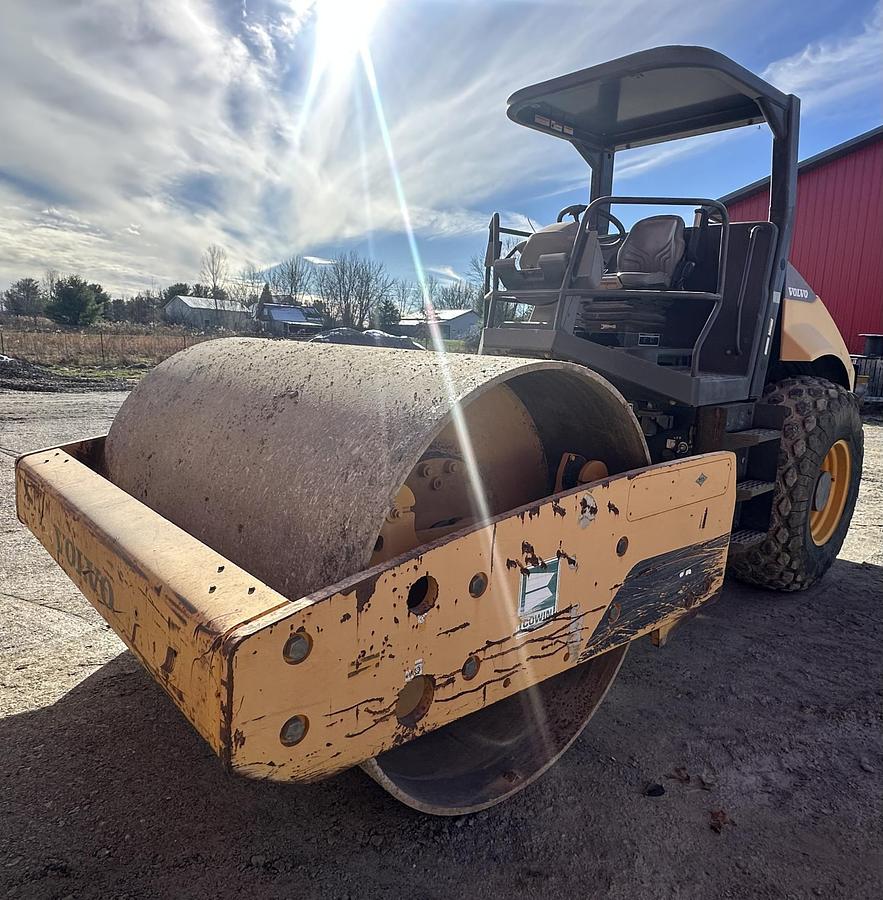 Used 2013 VOLVO SD115