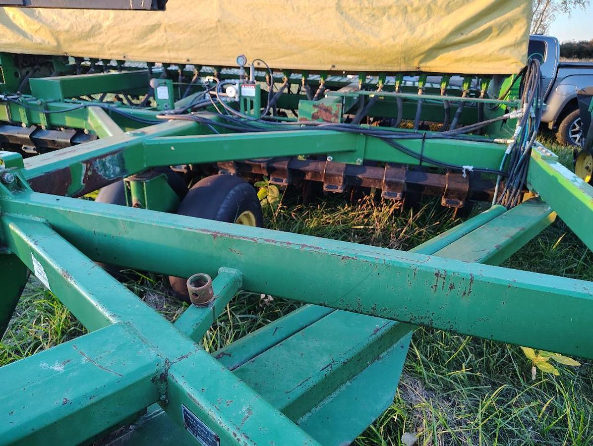 Used 1992 JOHN DEERE 750 Grain Drills
