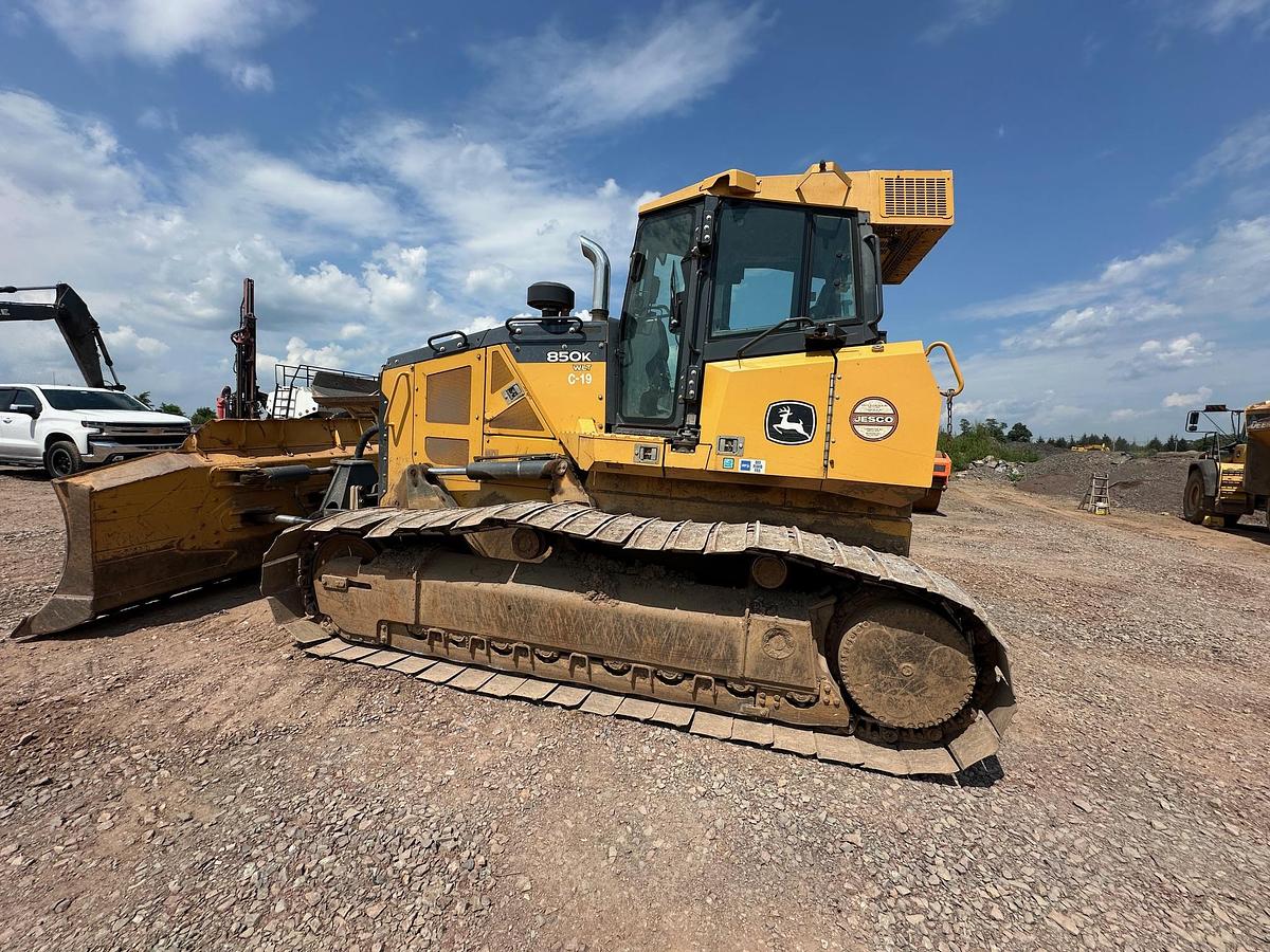 Used 2018 DEERE 850K WLT