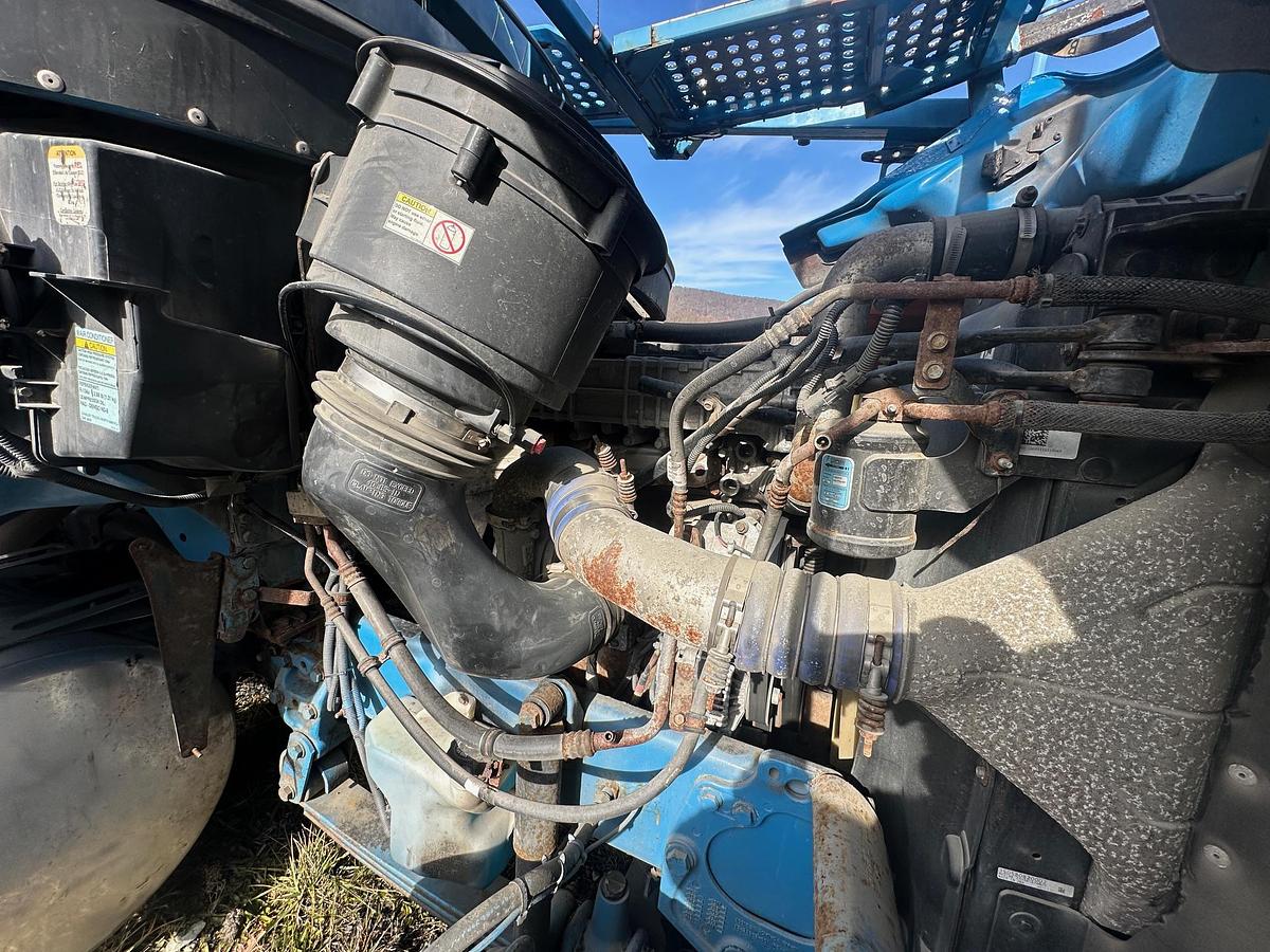 Used 2015 FREIGHTLINER 114SD